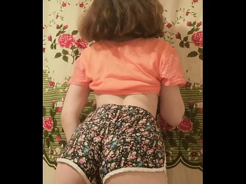 ❤️ دختر جوان سکسی که شورتش را جلوی دوربین در می آورد ❤ فوق پورن در پورنو fa.xxxifuck.ru ﹏